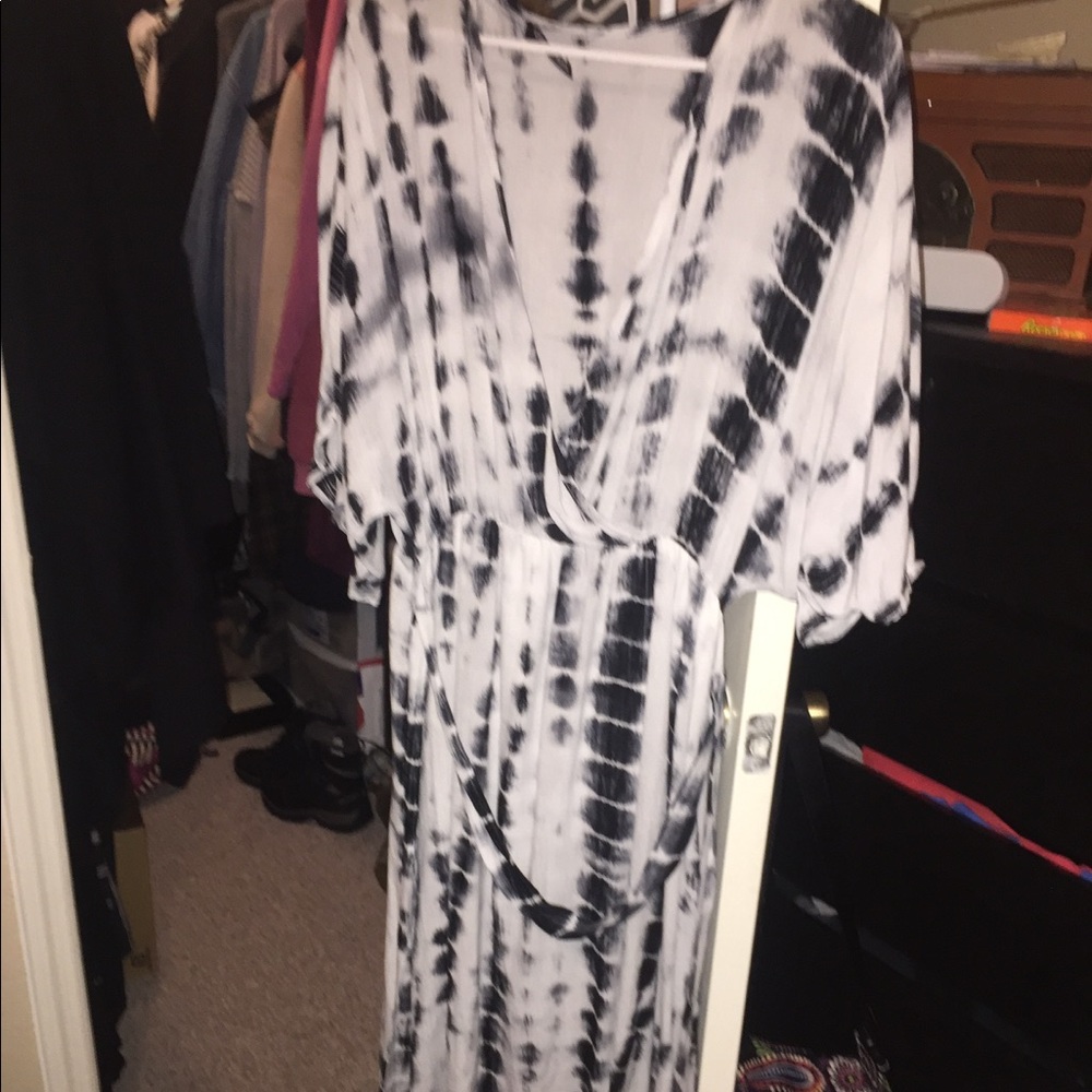 Fashion Nova Maxi Dress